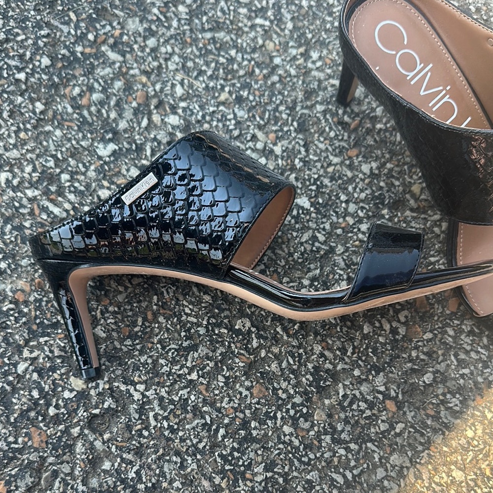 Calvin Klein Black Heeled Sandals Sleek Patent Leather - Picture 2 of 3